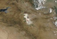 از بزرگ‌ترین دریاچه داخلی ایران فقط لکه‌ای سرخ باقی مانده است