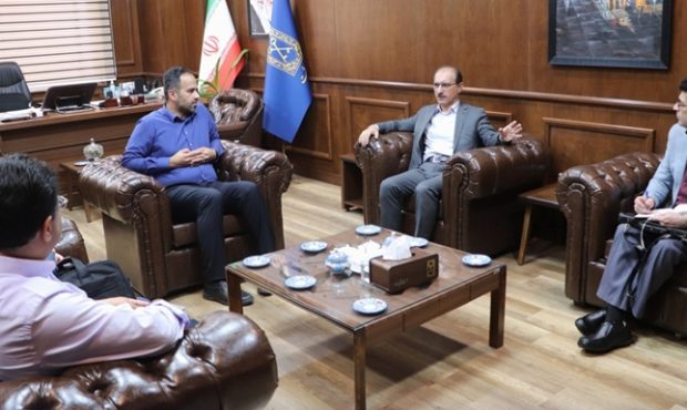 رئیس دانشگاه گیلان با شهردار رشت دیدار کرد