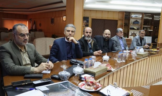 نشست استاندار گیلان با رئیس، اعضای شورای اسلامی شهر و شهردار رشت پیرامون مباحث کلان توسعه شهری برگزار شد